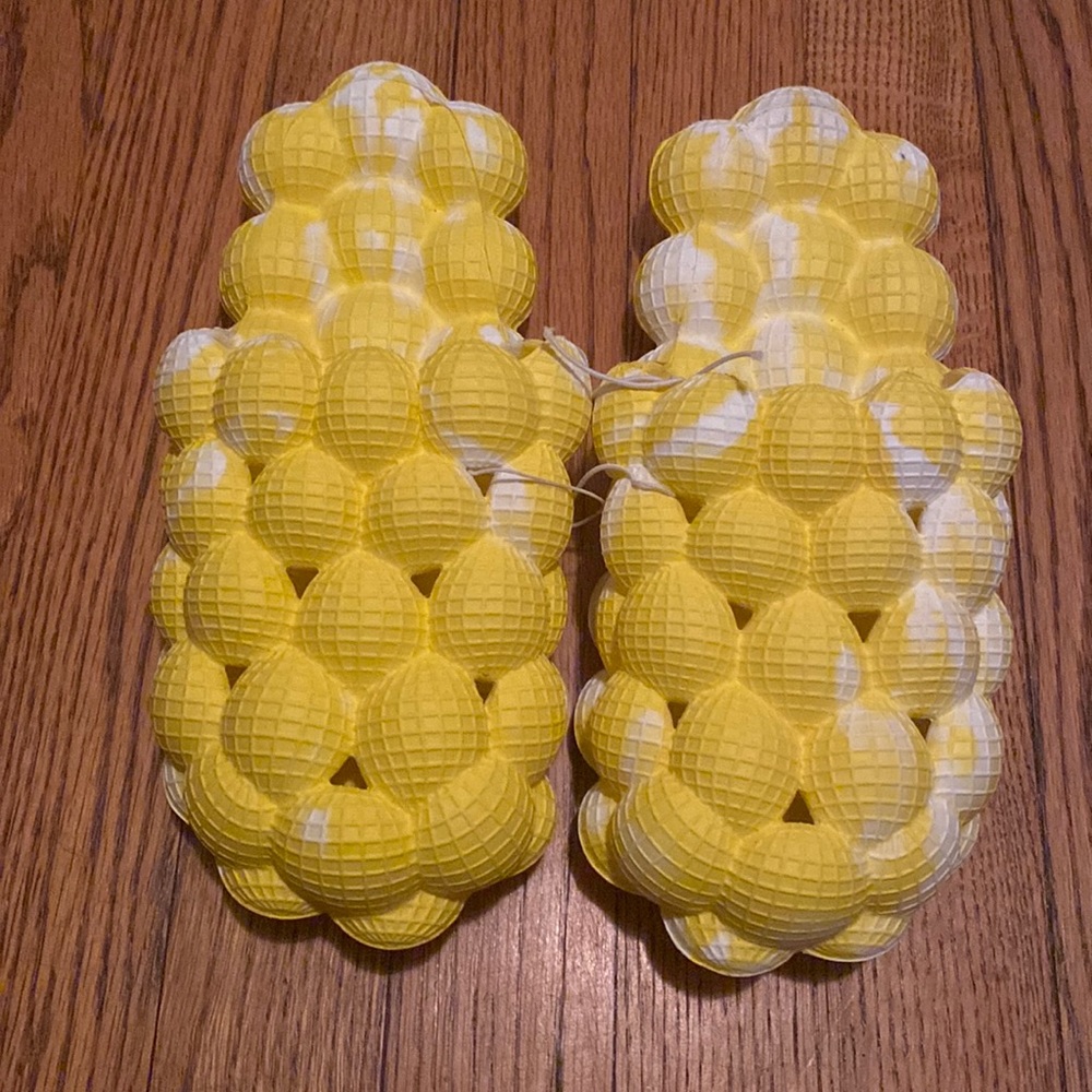 Women’s bubble slides 39-40